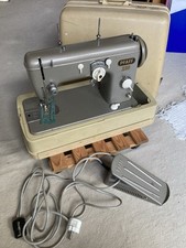 Pfaff Nähmaschine Modell 320 mit Zubehör und Koffer Und Bedienungsanleitung