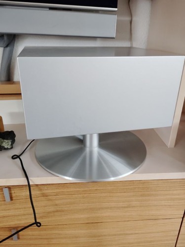 Loewe floorstand subwoofer - loewe,