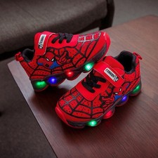 Neu Spiderman LED Trainer