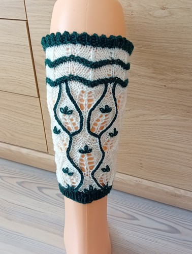 Handgestrickte loferl - handgestrickte,
