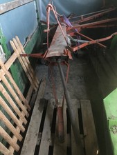 Heu Schwader zum Anhängen an