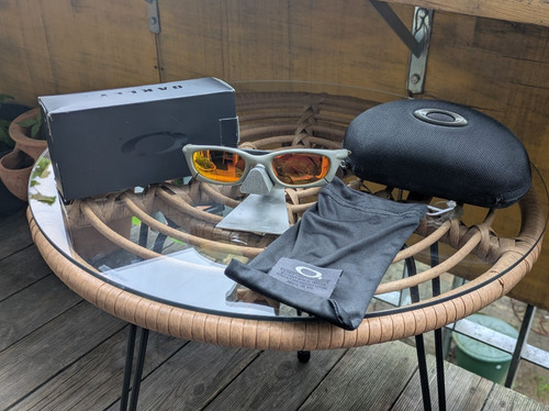 Oakley magnesium mag - mag, four
