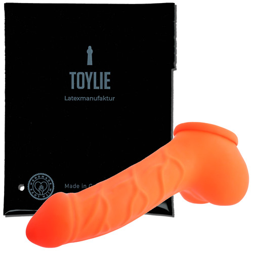 Toylie carlos - toylie,