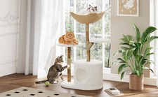 Katzenkletterturm aus Holz mit