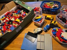 LEGO Konvolut 70er/80er Jahre (Steine, Platten, Räder, seltene Einzelteile)