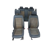 BMW 1er E87 LCI Innenausstattung Sitze Stoff mit Sitzheizung Türverkleidung