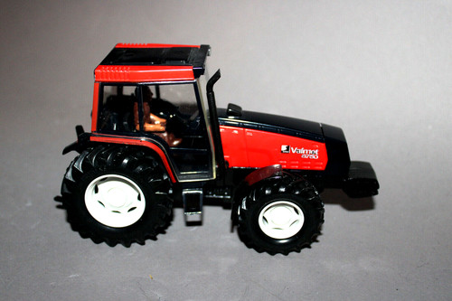 Britains 8750 traktor - 8750, 1:32