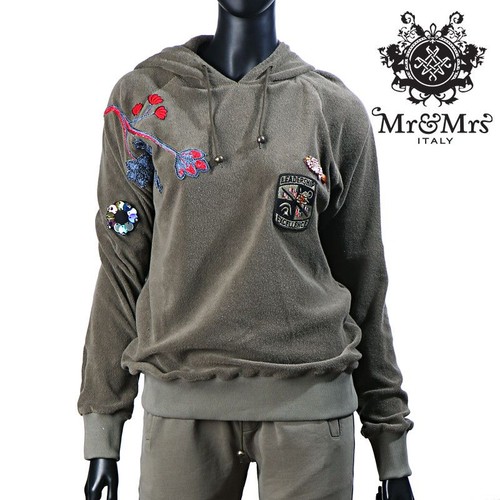 Mrs italy patch hood - &,