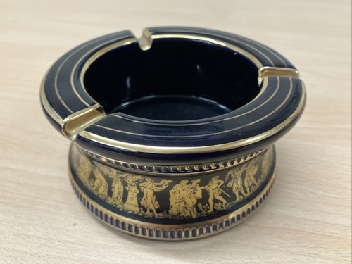 Aschenbecher handarbeit - aschenbecher, in