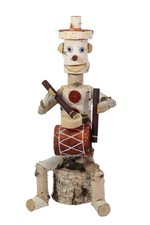 Holzfigur für den Garten aus