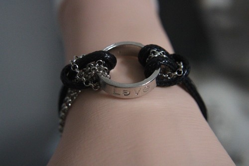 Love armband schwarze kordel - love,
