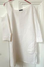 Weiße Leinenbluse, Tunika, halblang, Seitentaschen, raffinierter Ausschnitt!