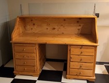 Sekretär, Schreibtisch