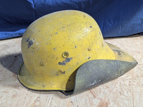 Historischer feuerwehrhelm - historischer,