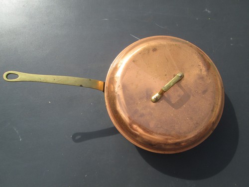 Alte pfanne aus kupfer mit - kupfer,