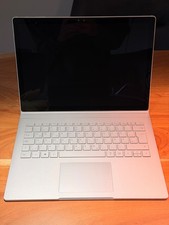 Microsoft Surface Book 1 |