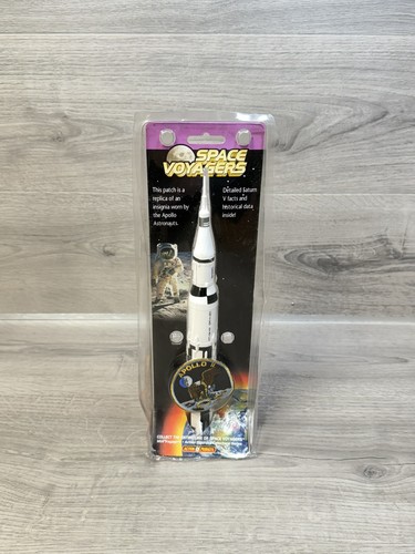 Space voyagers saturn rakete - space, v