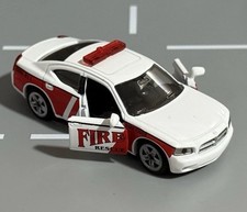 SIKU 1468 - Dodge Charger US-Feuerwehr-Kommandowagen / 1:55 (2/3)