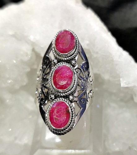 Ring mit facettierten rubin - facettierten,