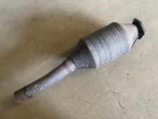 Katalysator Audi A4 B5 2.6 V6 8D0131701BK G-Kat Kat Abgasrohr Auspuff