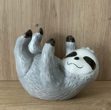 Spardose Faultier Liegend Grau Keramik Hochglanz Kind Deko Geld Bank Geschenk