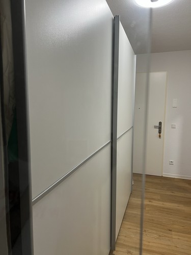 Kleiderschrank