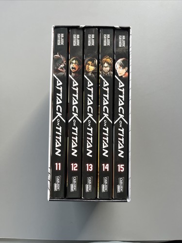 Attack titan manga schuber - on,