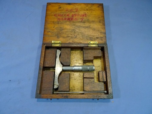 Moore and wright bis - 0,
