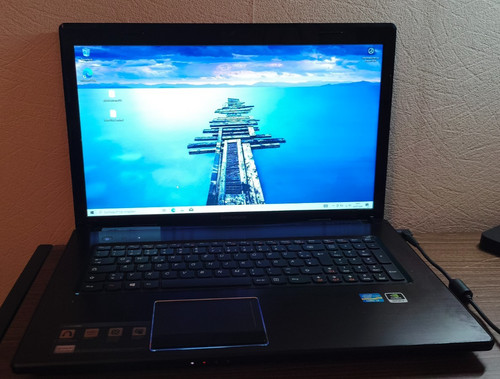 Lenovo notebook - 17,3", –