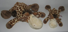 Zwei mal Plüsch Giraffe von