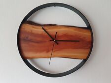 Wanduhr aus Metallring und