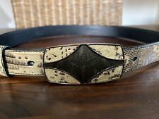 Neuwertiger Prada Gürtel in Creme-Schwarzem Lackleder in Reptiloptik