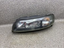Scheinwerfer links 8693547 89007897 Volvo V70 II 2.4 D5 03.1992.093