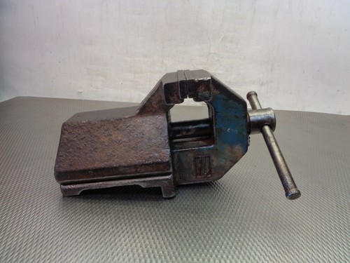 Alter massiver schraubstock - massiver,