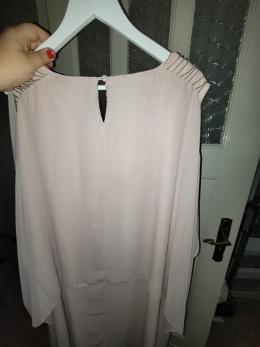 Rosafarbenes kleid mit - rosafarbenes,