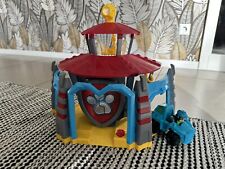 PAW Patrol Zentrale mit Aussichtsturm-Hauptquartier und 1 Auto