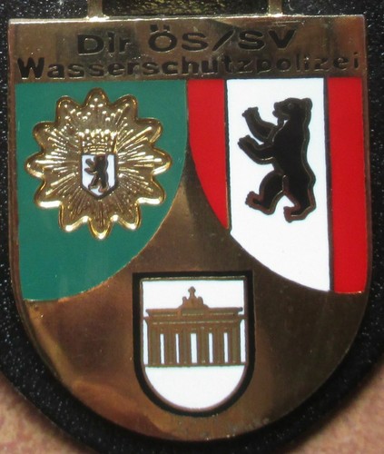 Brustanhänger polizei berlin - brustanhänger,