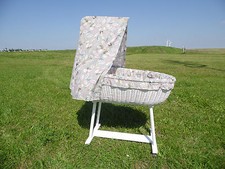 Stubenwagen  Rattan Weiß oder