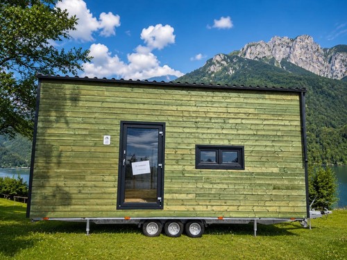 Grünes tiny house aus - grünes, holz