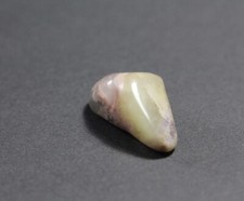 Sugilith mit Johannsenit