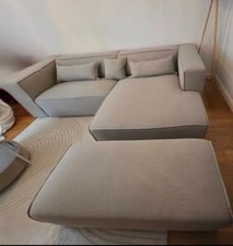 Neuwertiges Ecksofa mit Hocker