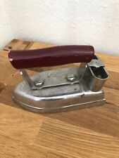 altes Bügeleisen Grossag mit Holzgriff Cloer