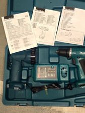 Makita Akkuschrauber Ladegerät Bauleuchte Im Kofer