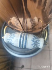 Wunderschöner antiker Kupferkessel / Kohleeimer mit Messing- und Keramikgriffen.