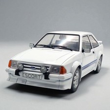 Ford Escort RS Turbo 1985 weiß Modellauto 1:18 MCG