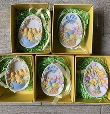 Hutschenreuther Frühlingsstrauß - 5 x Einanhänger, Ostern, Biskuit, 6,5 cm