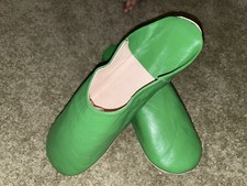 Orientalische marokkanische Babouche / Pantoffel Froschgrün Gr 41,5 Leder