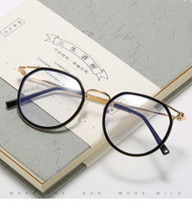 Katzenaugen-Brille für