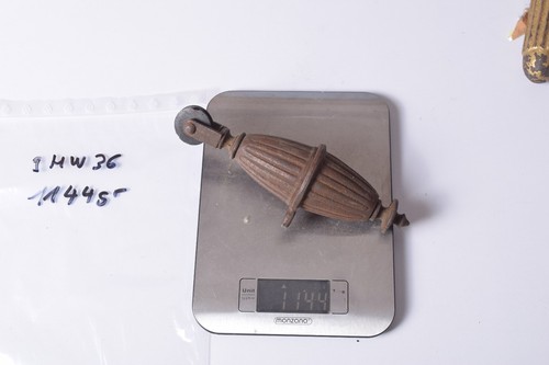 Altes uhrengewicht gewicht - altes,