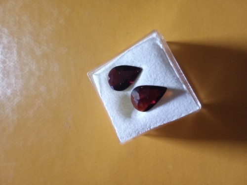 Edelstein granat paar - ,, 4,95